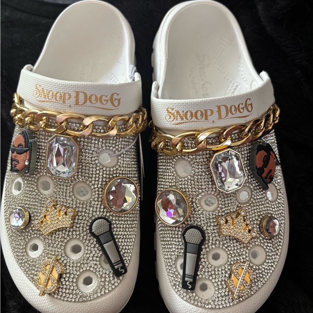 Snoop Dogg x Skechers clogs